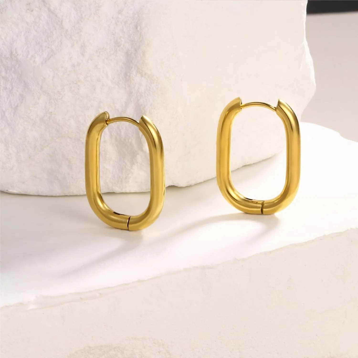 8YEARS Gold Hoop Earrings for Women, 18K Gold Plated Minimalist Rectangle Hoops Earrings, Lightweight Paperclip Huggie Hoop Earrings Trendy Jewelry for Gift