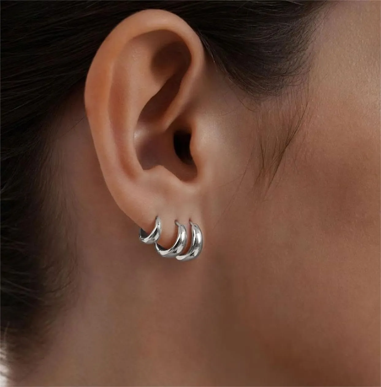 ASCOMY 3 Pairs Gold Hoop Earrings for Women Gold Earrings Set Twisted Huggie Hoops Earrings 14K Gold/White Gold Plated Lightweight Hypoallergenic Chunky Open Hoop Earrings Set Jewelry Gifts for Women
