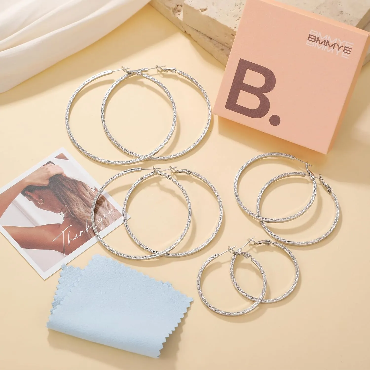 BMMYE Gold Hoop Earrings for Women Lightweight 14K Gold Plated Earrings Hypoallergenic Earrings Big Hoop Earrings for Women 40/50/60/70MM