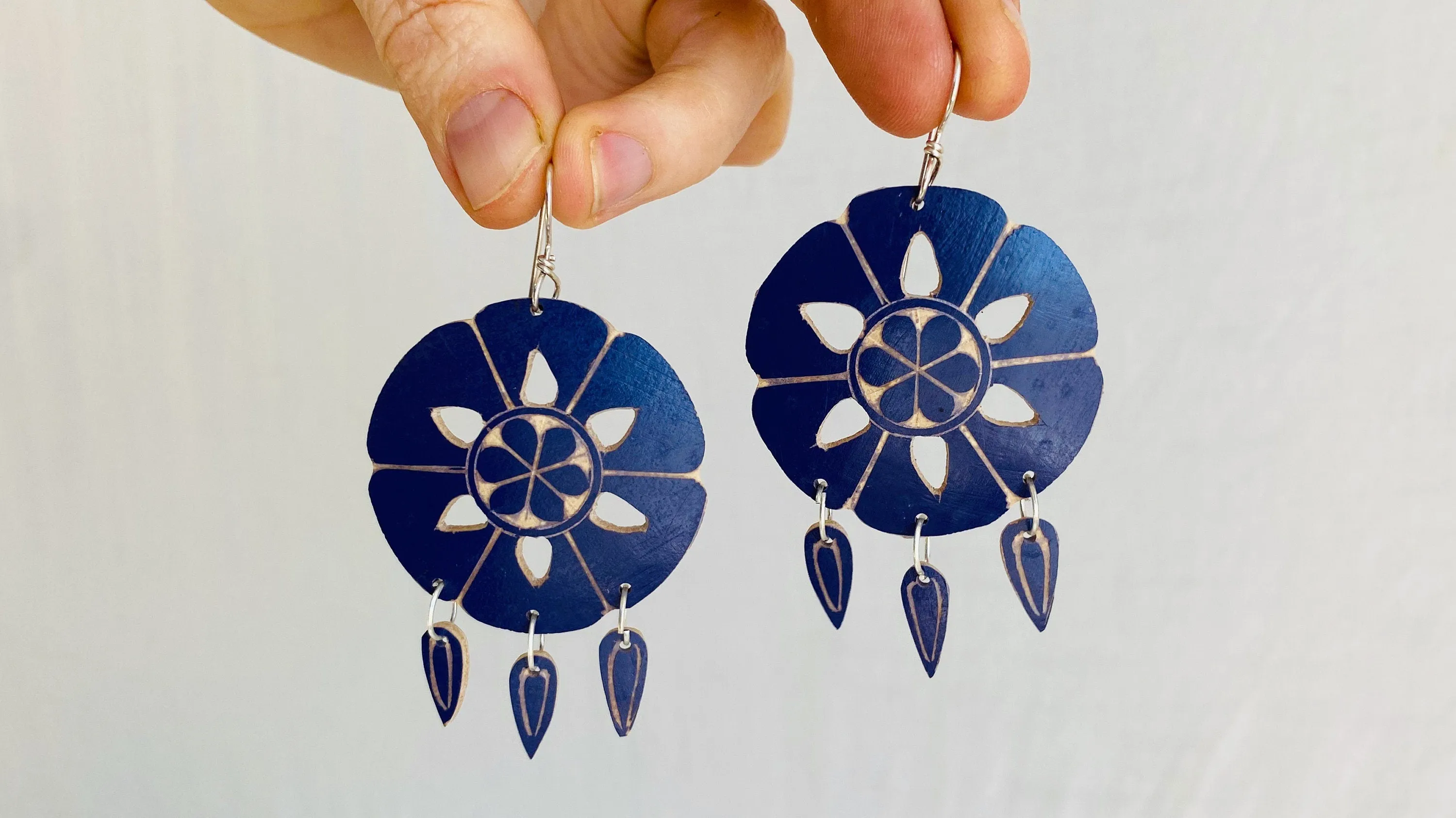 Carved Gourd Earrings. Sterling Silver. Oaxaca, Mexico. 0962