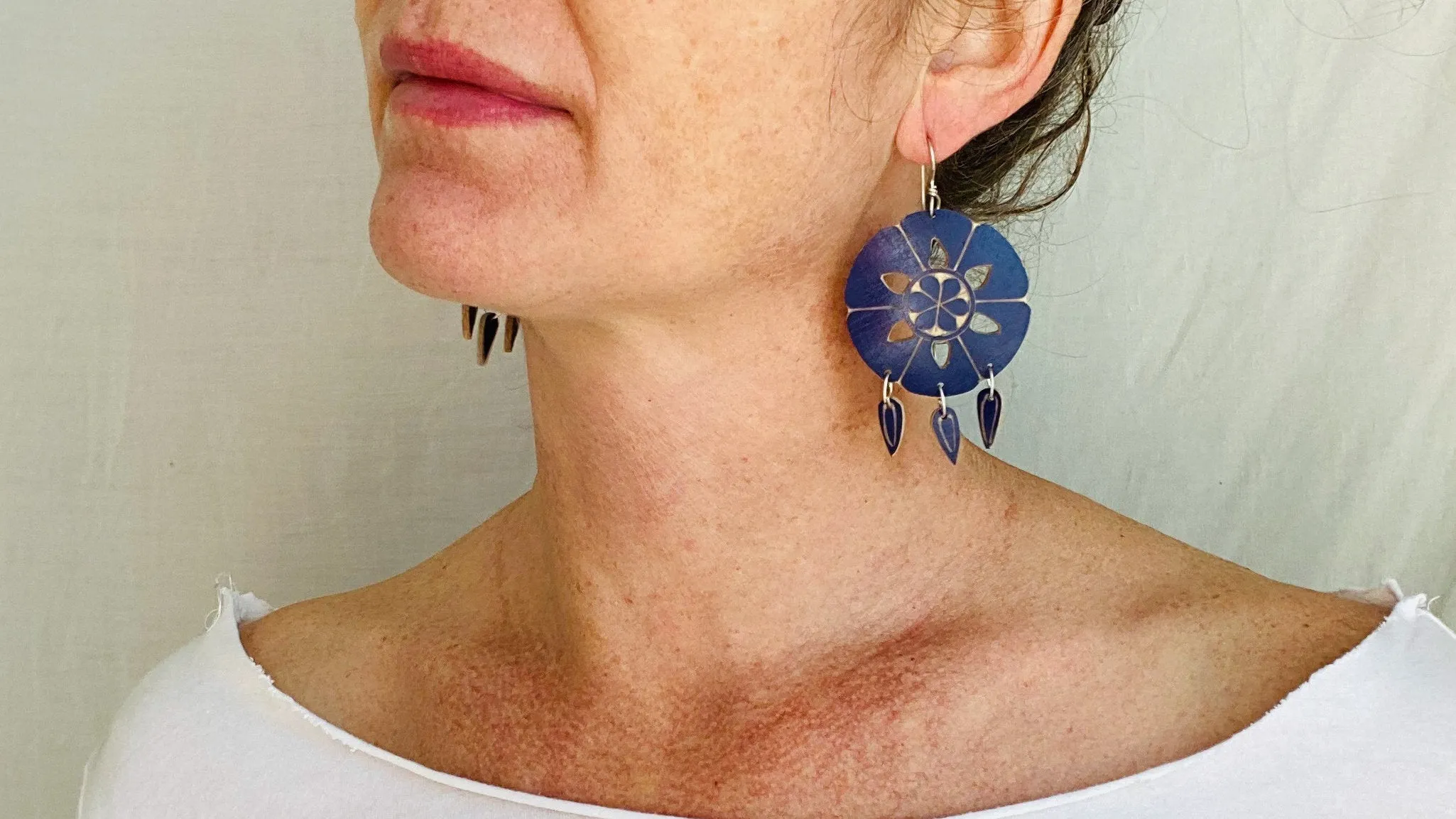 Carved Gourd Earrings. Sterling Silver. Oaxaca, Mexico. 0962