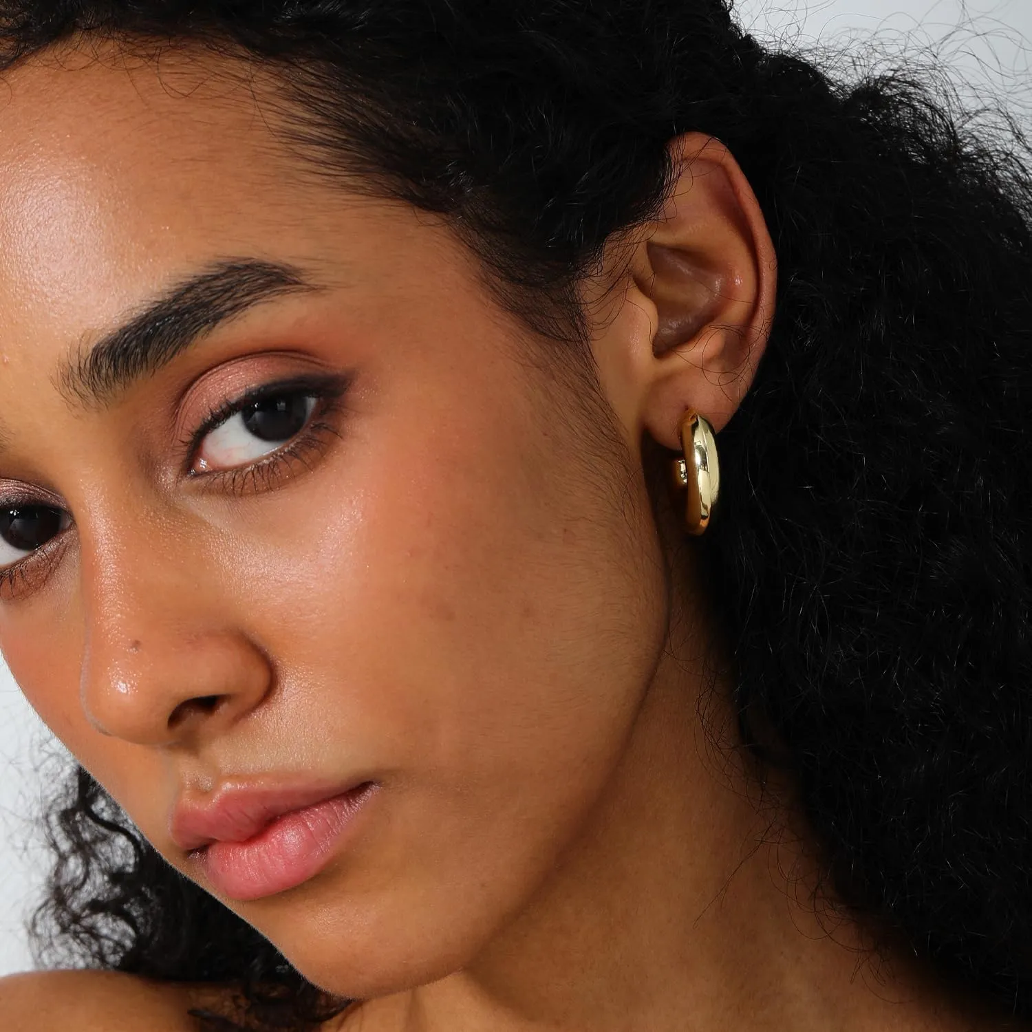 Chunky Gold Hoops Earrings Non Tarnish Hypoallergenic Fashion Earrings for Women Trendy Gifts for Women Birthday Unique Chunky Gold Jewelry