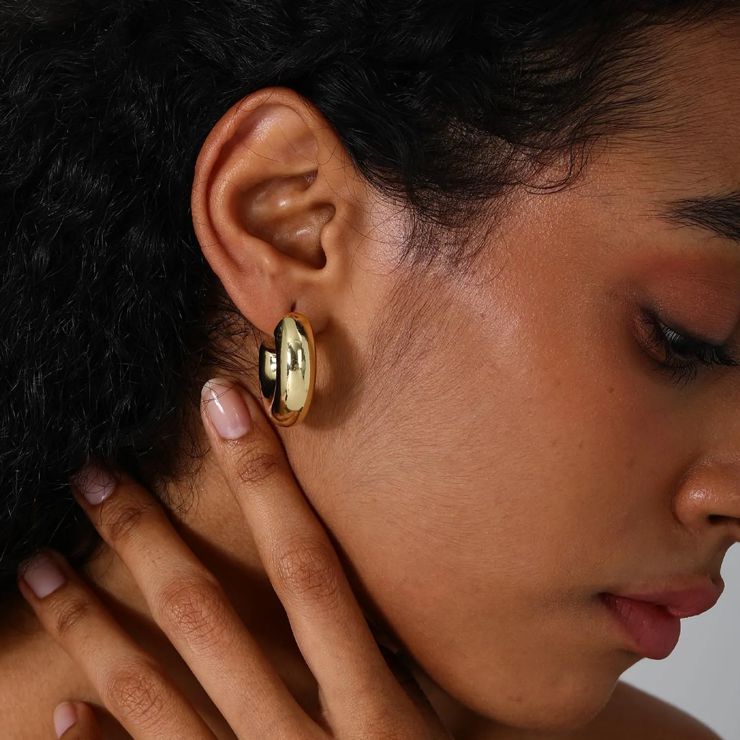 Chunky Gold Hoops Earrings Non Tarnish Hypoallergenic Fashion Earrings for Women Trendy Gifts for Women Birthday Unique Chunky Gold Jewelry