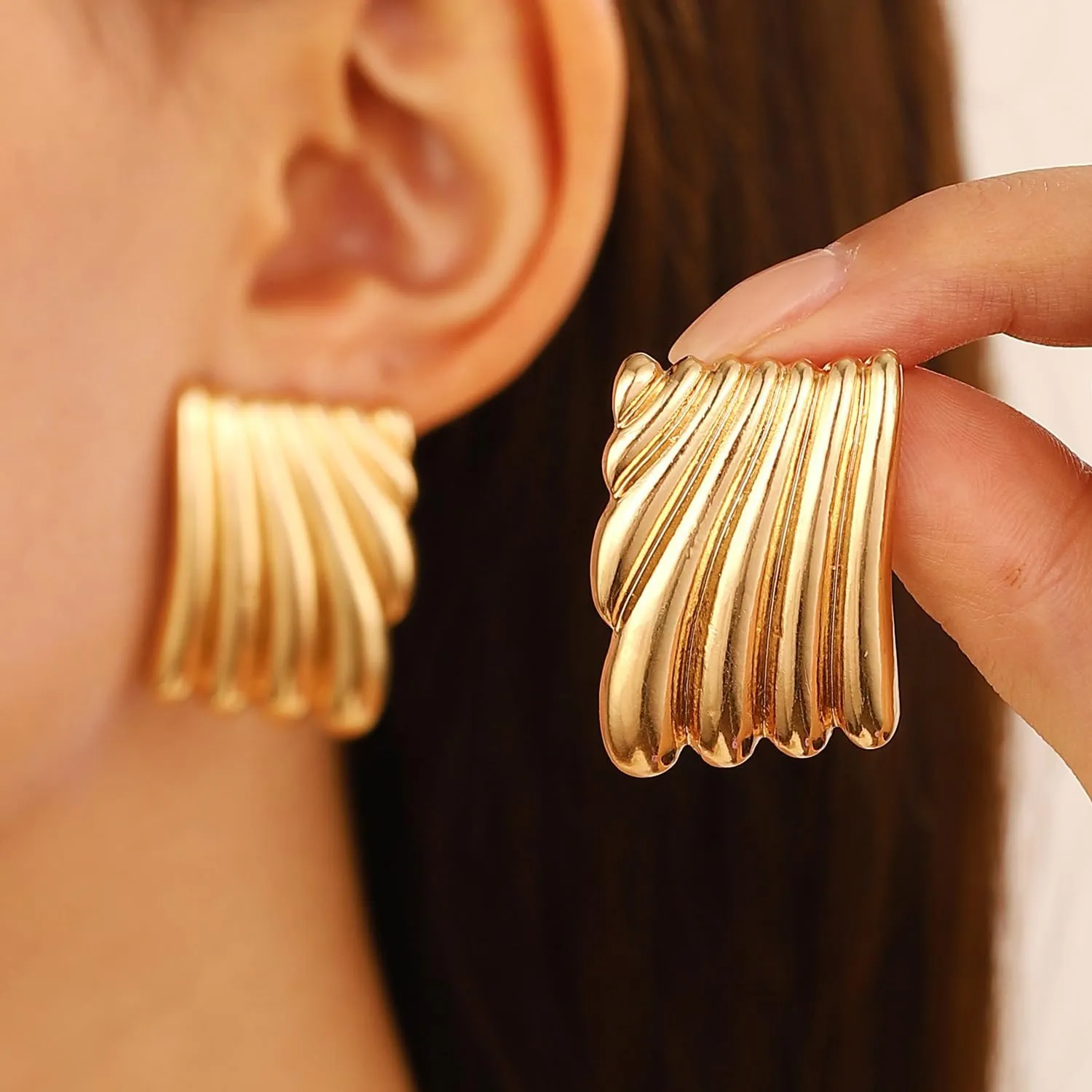 Chunky Gold Stud Earrings for Women Thick Rectangle Stud Earrings Large Gold Geometric Earrings Minimalist Statement Square Seashell Earrings Trendy Jewelry