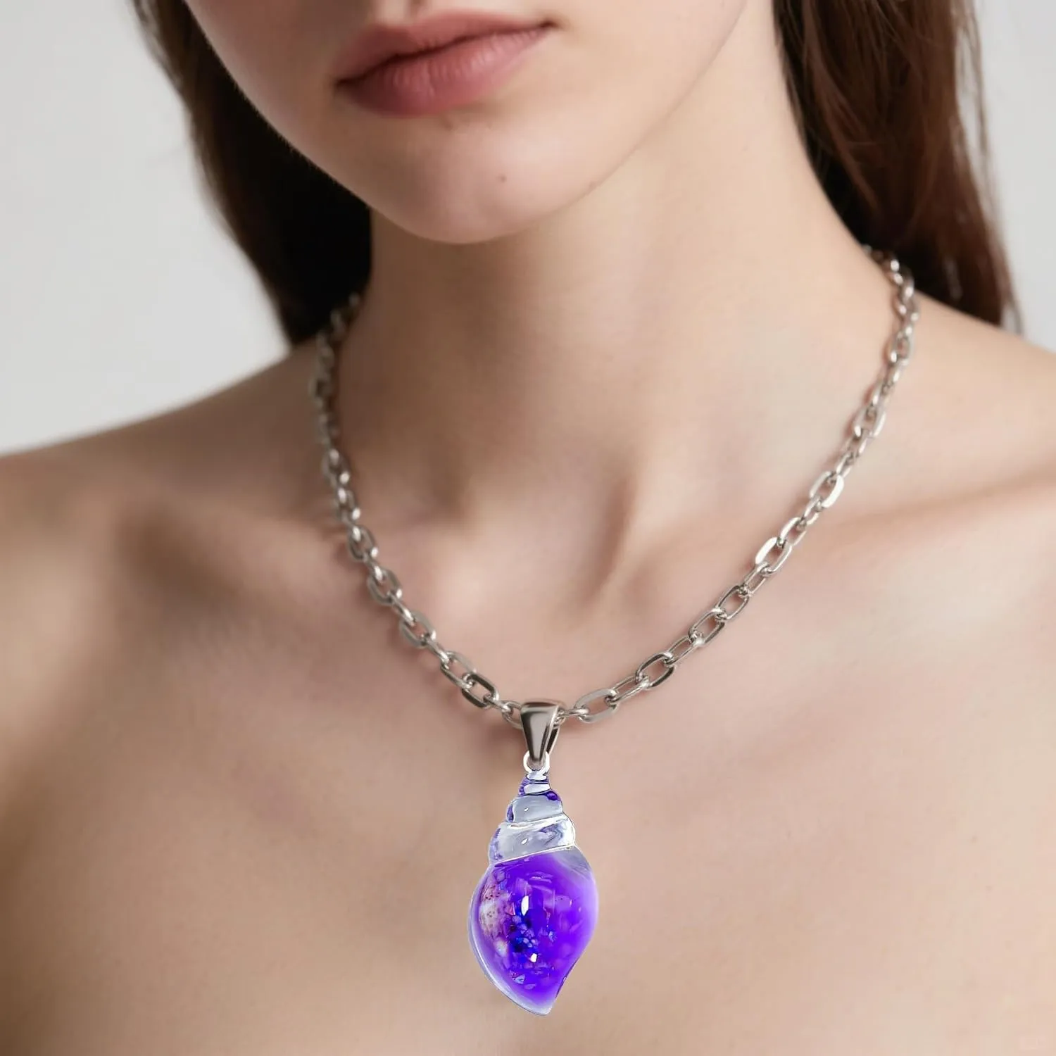 Conch Necklace for Women Luminous Silver Cuban Necklaces Boho Conch Seashell Jewelry for Beach Lovers Personality Beach Summer Surfer Jewelry