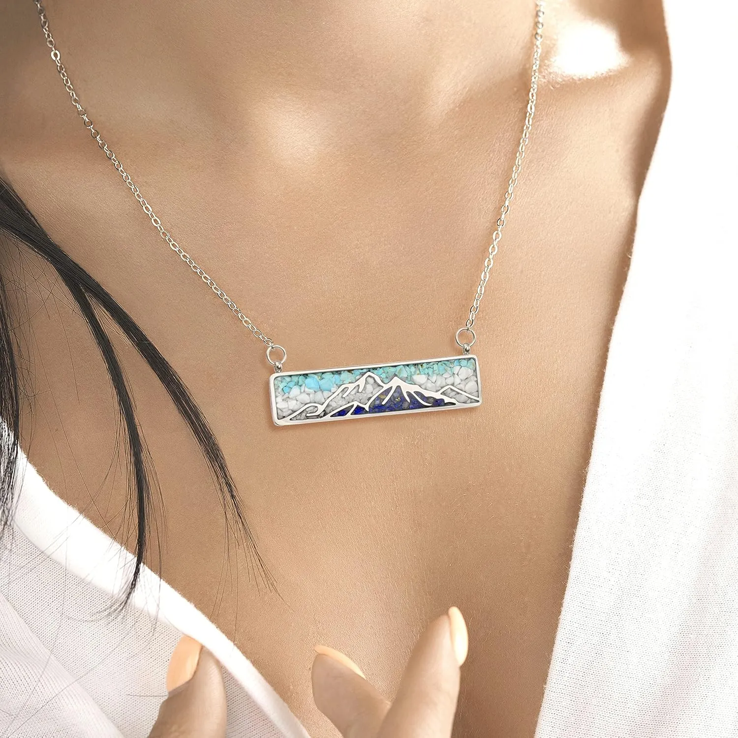 Gemstone Mountain Necklace for Women White Howlite Turquoise Tumbled Chips Pendant Necklace Dainty Mountain Range Necklaces for Women Nature Jewelry Gift