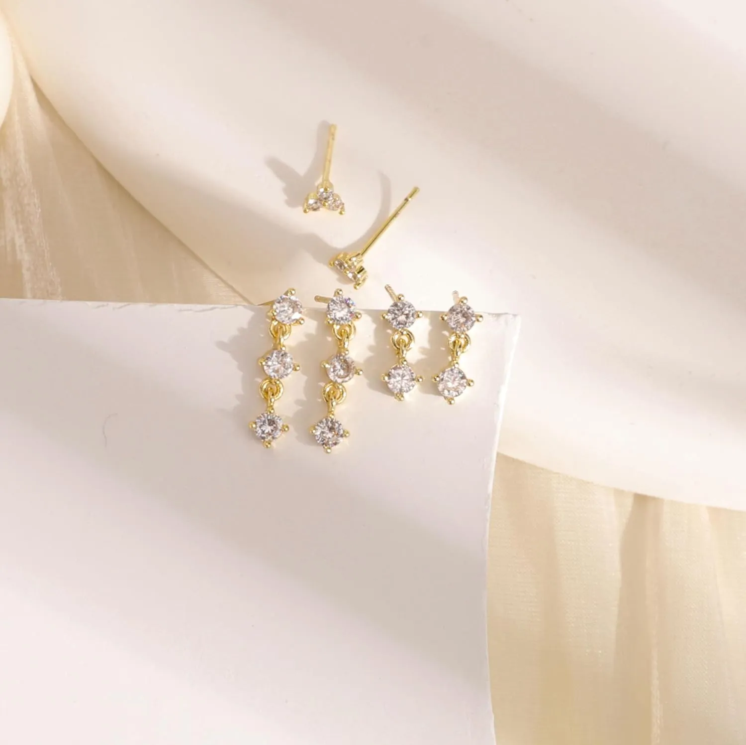 Gold Earrings for Women, 14k Gold Plated Earring Stack Hypoallergenic Pearl Drop Earring Dainty Gold Earrings for Women Trendy Cute Small Huggie Hoop Earring Fashion Womens Jewelry
