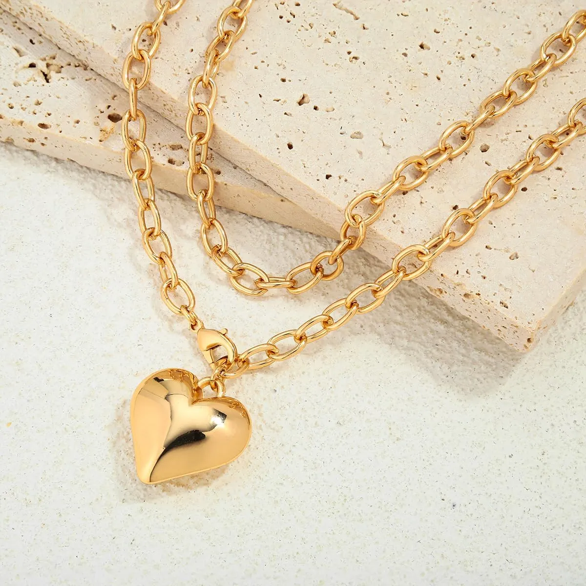 Heart Necklaces for Women, Gold Heart Pendant Necklace Chunky Gold Chain for Gifts on Birthday Holidays