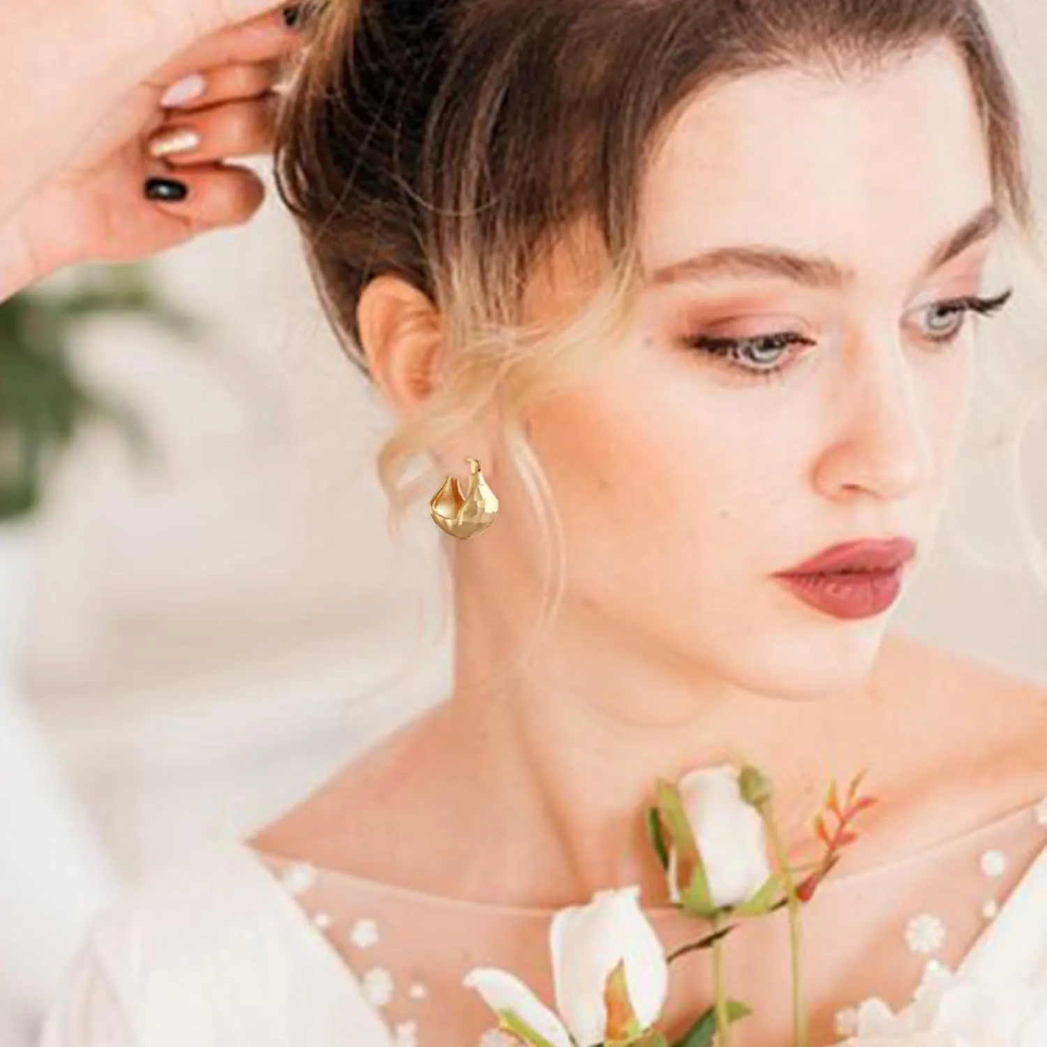 Hoop earrings Gold Hoop earrings 18K Gold Plated Sterling Silver Post Chunky Hoops Thick Lightweight Gold Hoop Earrings for Women