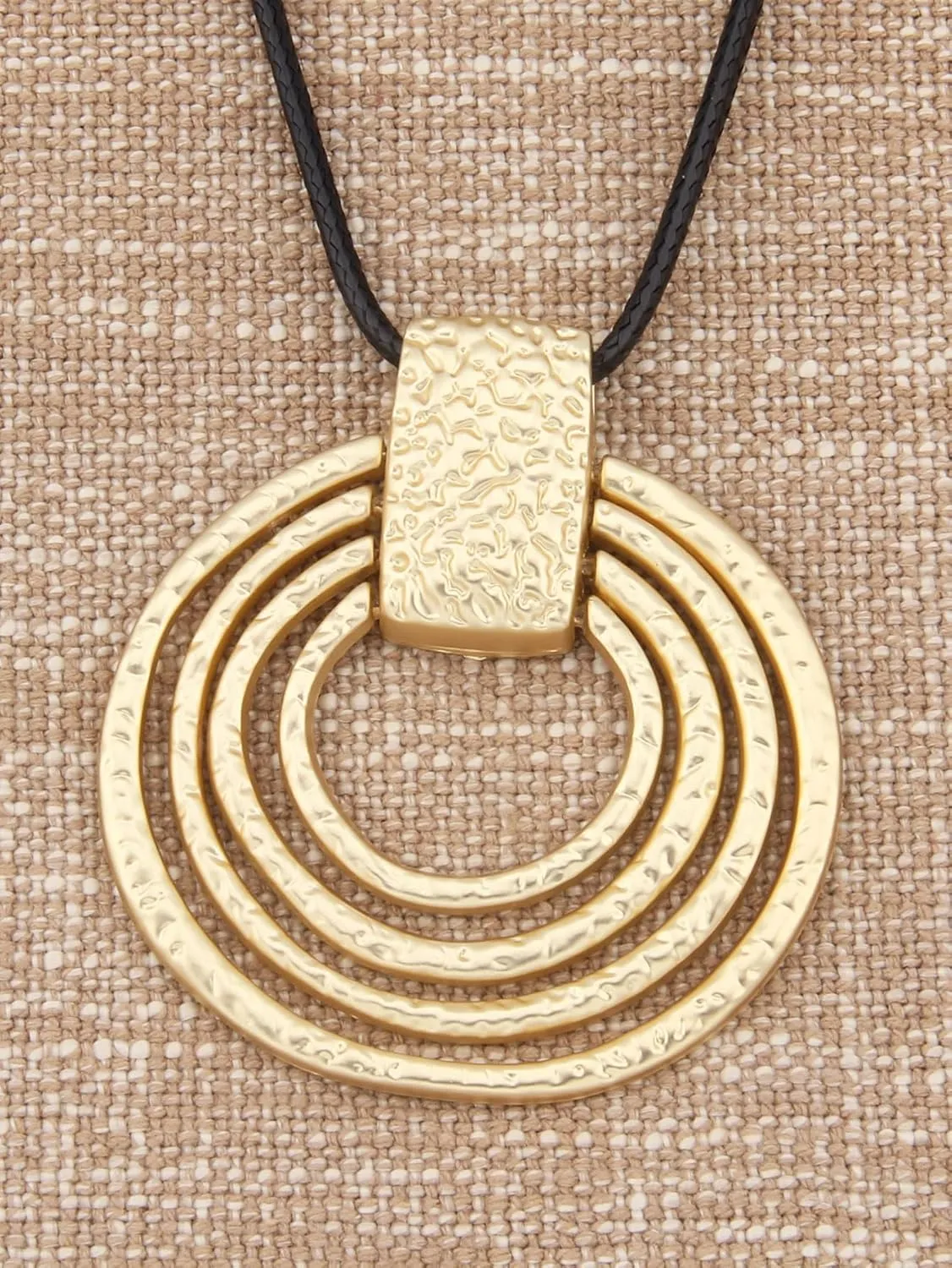 JAOYU Bohemian Necklaces for Women Leather Necklace Wood Pendant Choker Long Brown Necklace Chunky Circle Boho Hippie Jewelry