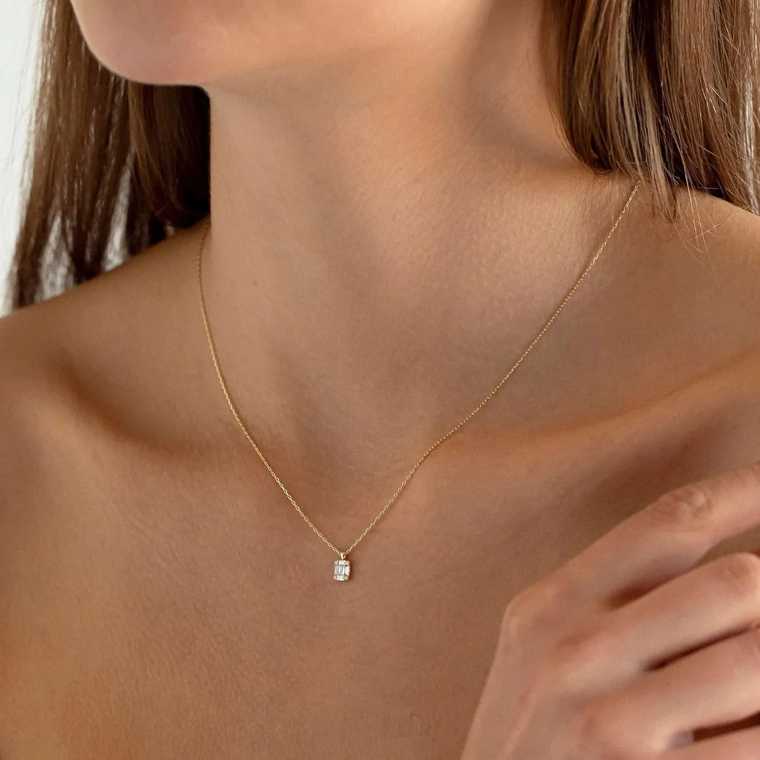 MIDEEO CZ Diamond Necklace for Women Dainty Layered Cubic Zirconia Solitaire Pendant Necklace Gold Plated Waterdrop Shape Square Emerald Green CZ Simulated Diamond Bridesmaid Necklace