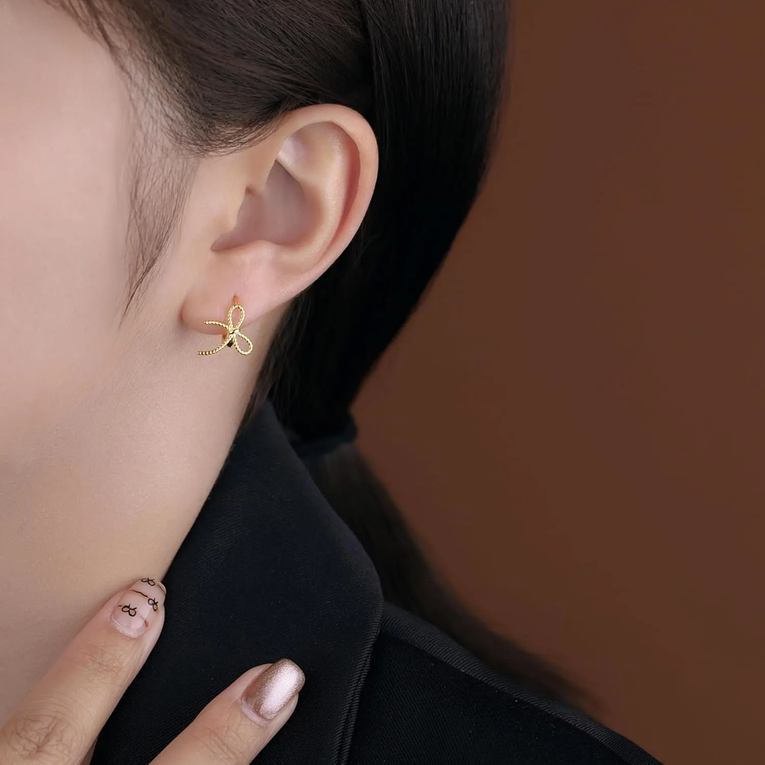 Reffeer Solid 925 Sterling Silver Bow Hoop Earrings Ribbon for Women Teens Bowknot Hoop Earrings Huggie Cartilage Helix Earrings