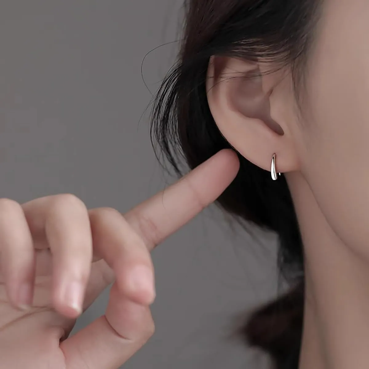 SLUYNZ 925 Sterling Silver Teardrop Earrings Drop for Women Teens Waterdrop Earrings Small Hook Earrings