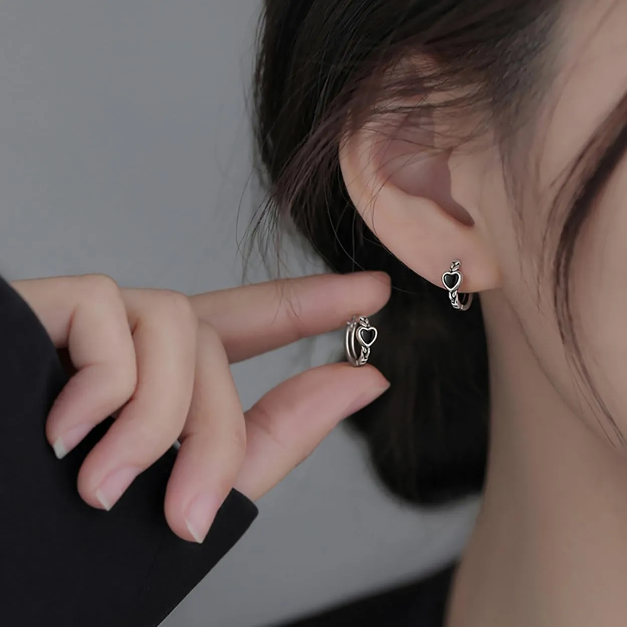SLUYNZ Solid 925 Sterling Silver Black Heart Hoop Earrings for Women Teens Girls Heart Huggie Earrings Hoop