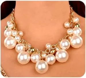 Wiwpar Women Statement Gold Short Chain Pendant Pearl Necklaces Chunky Faux Pearl Cluster Collar Bib Choker Necklace and Earrings Set for Women Gift
